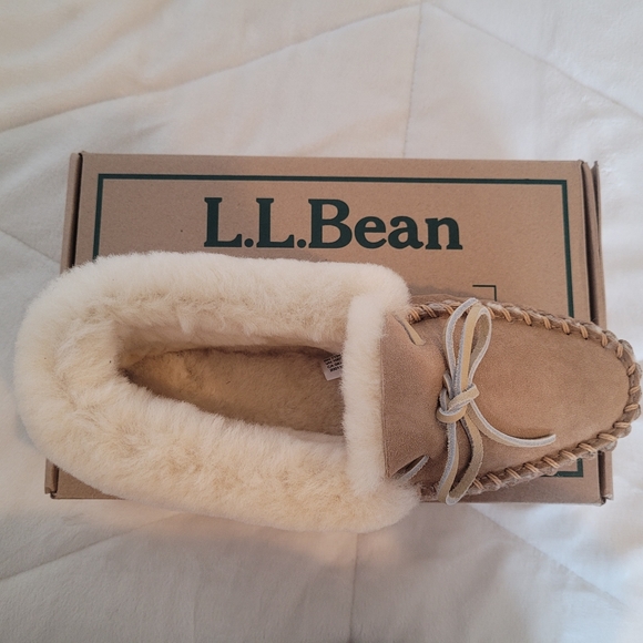 L.L. Bean Shoes - L.L. Bean Women's Wicked Good Moccasins Size 8
